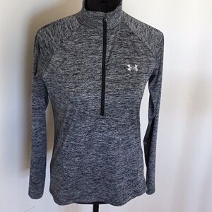 UNDER Armour heatgear, loose fit half zip pullover, black and gray. Size medium
